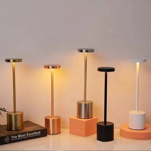 Lámpara de Mesa <span class=keywords><strong>LED</strong></span> Moderna en Forma de I con Control Táctil, Recargable por USB, Luz Blanca Cálida para el Hogar, Dormitorio y Sala de Estar - Product Image 1