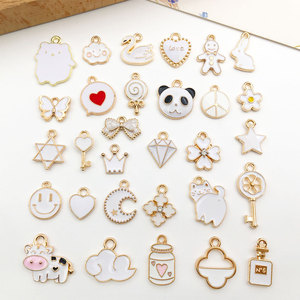 Venta al por mayor de la marca N.<span class=keywords><strong>CCB</strong></span>, 30 piezas/bolsa, colgantes de aleación multicolor mixtos, accesorios para hacer pulseras y joyería DIY, Zhejiang, China - Product Image 6