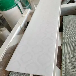 Papan Dinding Panel Langit-langit Pvc Pola Awan Menguntungkan Laminasi Putih