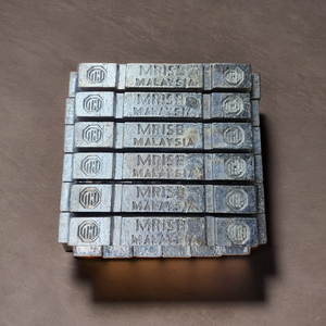 Lingotes de plomo puro de pureza 99.97% de grado industrial garantizados menos de 2% Dross Paquete de 1 tonelada para municiones de baterías de plomo ácido - Product Image 1