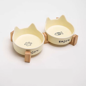 Toptan Özel Yeni Çevre Dostu Sevimli Kedi Kulağı Tasarımlı Kullanımı Kolay Seramik Yükseltilmiş Kedi Mama ve Su Kabı Standlı - Product Image 1