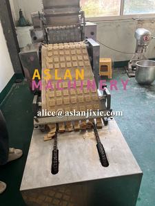 <span class=keywords><strong>เครื่อง</strong></span><span class=keywords><strong>อบ</strong></span>ขึ้นรูปบิสกิตถั่วลิสงขนมสัตว์เลี้ยง/304สแตนเลสคุกกี้เนยถั่วสำหรับสายการผลิตสุนัข - Product Image 4