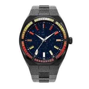 Montre classique en acier inoxydable argenté prête à être expédiée, avec lunette sertie de pierres arc-en-ciel, cadran effet poussière d'étoiles, bracelet en acier givré, montre à quartz pour homme - Product Image 5