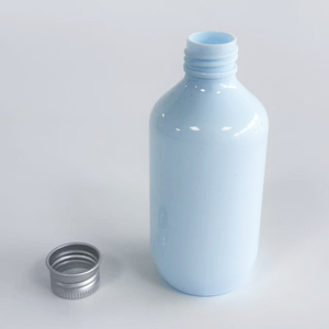 Bouteille de voyage en PET bleu pastel avec logo personnalisé et bouchon à vis argenté pour lotion corporelle, gel douche, cosmétiques faits <span class=keywords><strong>maison</strong></span>, vente en gros - Product Image 3