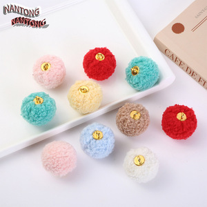 Boucles d'oreilles pompons en strass de Nantong, 30 mm, perles rondes en fausse laine d'agneau rouge pour accessoires de bijoux DIY, cadeau de fêtes - Product Image 3