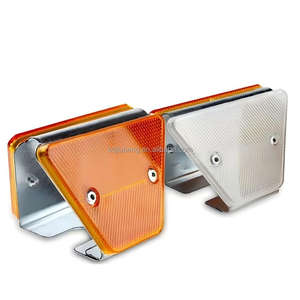 عاكس ضوئي للطرق أبيض عالي الكثافة من الألومنيوم المطلي بالبلاستيك لحواجز الطرق السريعة وحركة المرور - Product Image 3