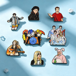 8 Estilos de Pins Esmaltados del Programa de TV <span class=keywords><strong>Friends</strong></span>, Lindas Figuras de Anime de Rachel, Ross, Joey, Phoebe, Chandler, <span class=keywords><strong>Monica</strong></span>, Broches Metálicos Coleccionables - Product Image 4