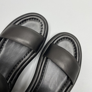 Sandales plates pour femmes en cuir d'agneau 100% avec semelle intérieure en cuir, respirantes, légères, à larges brides épaisses, type mules, couleur Evergreen - Product Image 3