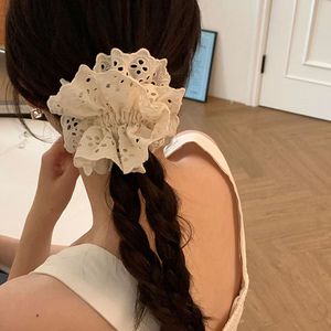 Zhao Lusi's same style white ballet-style hollowed-out lace hair tie, fabric scrunchie, Korean style scrunchie - Product Image 2