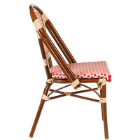 Chaise de bistrot d'extérieur moderne avec cadre en aluminium résistant aux UV et rotin pour les cafés, les hôtels et la cuisine.