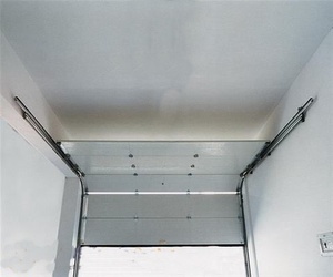 Portes <span class=keywords><strong>de</strong></span> <span class=keywords><strong>garage</strong></span> sectionnelles monobloc en acier galvanisé gris argenté, résistantes au vent, disponibles en tailles et couleurs personnalisées, pour sous-sol - Product Image 6