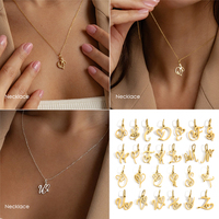 Pendentif Breloque Initiale Cœur EMANCO en Acier Inoxydable, Personnalisable avec Nom, Cadeau d'Anniversaire, Bijou Tendance pour Femme A-Z