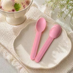 Cuillère à salade écologique de 6 pouces, vaisselle réutilisable, cuillère à glace en PP de qualité alimentaire colorée pour yaourt et fromage - Product Image 1