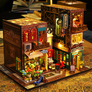 Mayorista: Rincón de lectura de madera estilo calle europea vintage DIY, modelo de <span class=keywords><strong>casa</strong></span> de muñecas con escena de <span class=keywords><strong>libro</strong></span> retro 3D, regalo de decoración para el hogar hecho a mano - Product Image 4