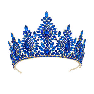 Tiara di Cristallo di Lusso |   Corona per Matrimonio e Concorsi di Bellezza con Strass Scintillanti |   Elegante Copricapo da Sposa per Donne - Product Image 4
