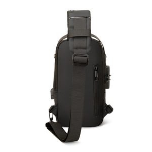 Men's Chest Bag With USB Port Anti Theft Large Capacity Shoulder Bag For Everyday Use Summer 2026 - Product Image 4