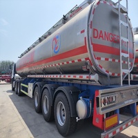Camion-citerne à col de cygne en acier au carbone HOWO 6X4, nouveau modèle, très demandé, pour le transport léger d'huile et de diesel, avec pistolet de remplissage