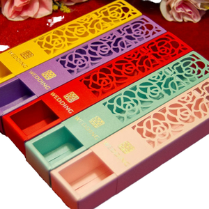Boîtes d'emballage pour macarons en papier recyclé découpé au laser, mini, fantaisie, pour mariage, couleurs violet, rouge, bleu - Product Image 1