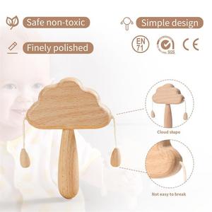 Juguetes de madera para bebés al por mayor: Sonajeros de nubes, sonajeros de mano para bebés, juguetes de entrenamiento para el agarre de niños - Product Image 4