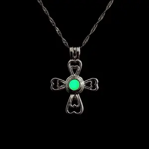 Factory Wholesale Glow in the Dark Halloween Crucifix Cross Luminous Bead Pendant Night Lights Necklace for Women Men