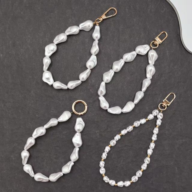 Phone Accessories White Pearl Beaded Body Phone Lanyard Chain Bracelet Irregular Straps Phone Chain Strap for All Phones