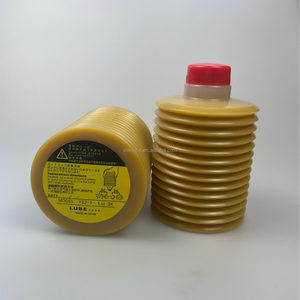 น้ำมันหล่อลื่นเครื่องฉีดพลาสติก YS2-7 700 มล. 249107 - Product Image 3