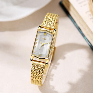 Reloj pequeño para mujer, de alta calidad, pequeño reloj dorado, resistente al agua, de cuarzo, con un toque premium. - Product Image 2