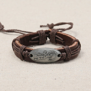 Bracciale Punk con Charm a Forma di Serpente, Gioiello alla Moda in Vera Pelle Intagliata, Braccialetto Avvolgente in Pelle Bovina per Uomo e Donna - Product Image 2