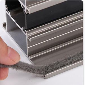 Traditionele Wollen Paalweerstrip Voor Raamborstelafdichting Van Aluminium Deuraccessoires - Product Image 2