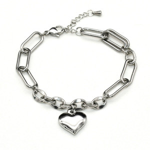 Bracelet à maillons en <span class=keywords><strong>acier</strong></span> <span class=keywords><strong>inoxydable</strong></span> 304L avec breloques en forme de cœur, prix d'usine, <span class=keywords><strong>fournisseur</strong></span> en gros, pour femmes, bijoux tendance - Product Image 1