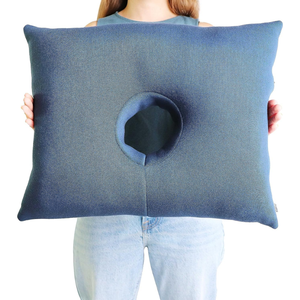 Oreiller bleu avec trou pour les oreilles - Product Image 4