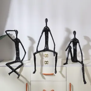 स्कैंडिनेवियाई मॉडल रूम ब्लैक फिगर मूर्तिकला आभूषण क्रिएटिव वाइन कैबिनेट सजावट टीवी कैबिनेट प्रवेश द्वार आधुनिक गृह सजावट