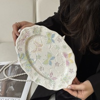 Assiettes, bols, tasses et assiettes sur pied en porcelaine fine, style vintage français, finition mate et brillante, motif floral en relief, résistantes au micro-ondes, robustes
