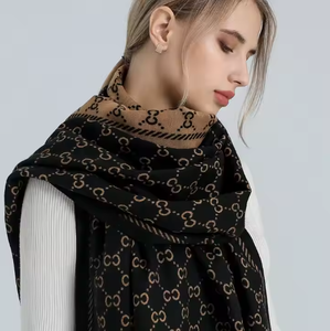 Sciarpa Lunga Elegante e Leggera con Stampa, Stile Bohémien, per Donne Musulmane, Ideale per l'Inverno - Product Image 1