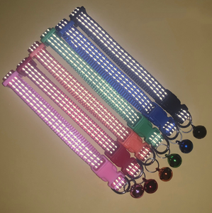Collar moderno ajustable para mascotas con rayas reflectantes, campana pequeña, Airtag de patrón sólido a <span class=keywords><strong>precio</strong></span> económico para gatos pequeños - Product Image 3