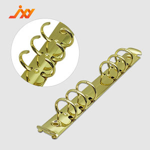 Tira <span class=keywords><strong>de</strong></span> carpeta <span class=keywords><strong>de</strong></span> 6 anillas dorada: Accesorio <span class=keywords><strong>de</strong></span> metal <span class=keywords><strong>para</strong></span> carpetas <span class=keywords><strong>de</strong></span> archivos Hardware Clip <span class=keywords><strong>de</strong></span> papelería Sujetador <span class=keywords><strong>de</strong></span> anillo <span class=keywords><strong>de</strong></span> almacenamiento <span class=keywords><strong>de</strong></span> <span class=keywords><strong>oficina</strong></span> - Product Image 5