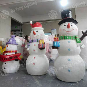 Encantadoras Luces con Motivo de Muñeco de Nieve Iluminan Parques Invernales y Paisajes Navideños - Product Image 3