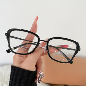 Nouveauté Lunettes Asymétriques Anti-Lumière Bleue à Monture Tendance Changeant de Couleur pour Homme et Femme - Product Image 5