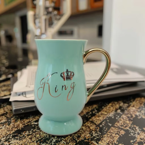 Taza <span class=keywords><strong>de</strong></span> café gigante <span class=keywords><strong>de</strong></span> gres con aislamiento clásico personalizado con mango dorado, regalo <span class=keywords><strong>de</strong></span> estilo bohemio, apta para lavavajillas, Taza <span class=keywords><strong>de</strong></span> cerámica King Queen - Product Image 1