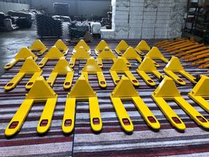 รถยกพาเลทแบบใช้มือไฮดรอลิก ยี่ห้อ Manufacturer รับน้ำหนัก 2000 กก. 2500 กก. พร้อมล้อ PU รุ่น HG-AC, HG-DF ปั๊มไฮดรอลิก 2000 กก. 2500 กก. - Product Image 1