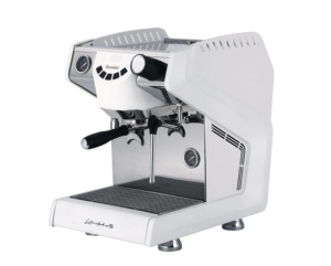 Maximisez la productivité et l'efficacité avec la machine à expresso CRM 3149 et la machine à café multifonctionnelle de Corrima - Product Image 6