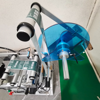 Machine d'étiquetage de surface plane semi-automatique personnalisable avec contrôle PLC - prend en charge les bouteilles et les canettes en verre et en plastique