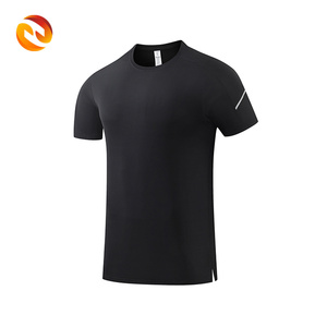 T-shirt Sportiva Casual da Uomo in Maglia 100% Poliestere, Asciugatura Rapida Traspirante per Allenamento Estivo, Vestibilità Regolare, Blu Navy L M XL 2XL 3XL - Product Image 2