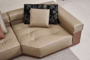 Conjunto Modular Seccional de 3 Plazas en Cuero Ecológico Beige de Grano Completo, Estilo Minimalista Premium, con Reposabrazos Anchos de Madera Tejida - Product Image 4