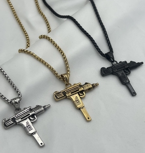 Diseño personalizado Uzi colgante collar impermeable de acero inoxidable cadena Hip <span class=keywords><strong>Hop</strong></span> Punk hombres collares para fiesta - Product Image 3