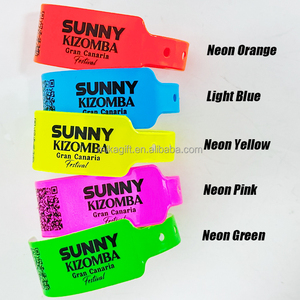 Pulseras de plástico desechables de varios colores neón con logotipo personalizado de un solo uso con botón a presión - Product Image 3