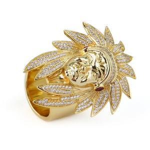 Usine de bijoux OEM : Bagues pavées de zircone cubique (CZ) plaquées or 14 carats, motifs égyptiens, bague de doigt personnalisable avec motif cigare, bijoux sur mesure - Product Image 1