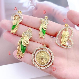 เครื่องประดับทางศาสนาอินเทรนด์18K ชุบทองง่ายของขวัญแฟชั่นเสน่ห์บริสุทธิ์กุหลาบสามสีสร้อยคอจี้ - Product Image 6
