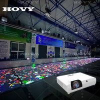 La salle d'exposition immersive et captivante de HOVY présente plus de 100 effets vidéo interactifs de projection au sol pour une utilisation en intérieur.