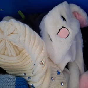 เสื้อผ้ามือสอง: หมวก/หมวกไหมพรมฤดูหนาว - Product Image 1